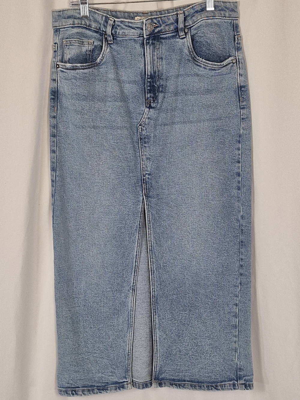 Dex Light Wash Denim 5-Pocket Straight-Cut Skirt with Front Slit - Size 31/12